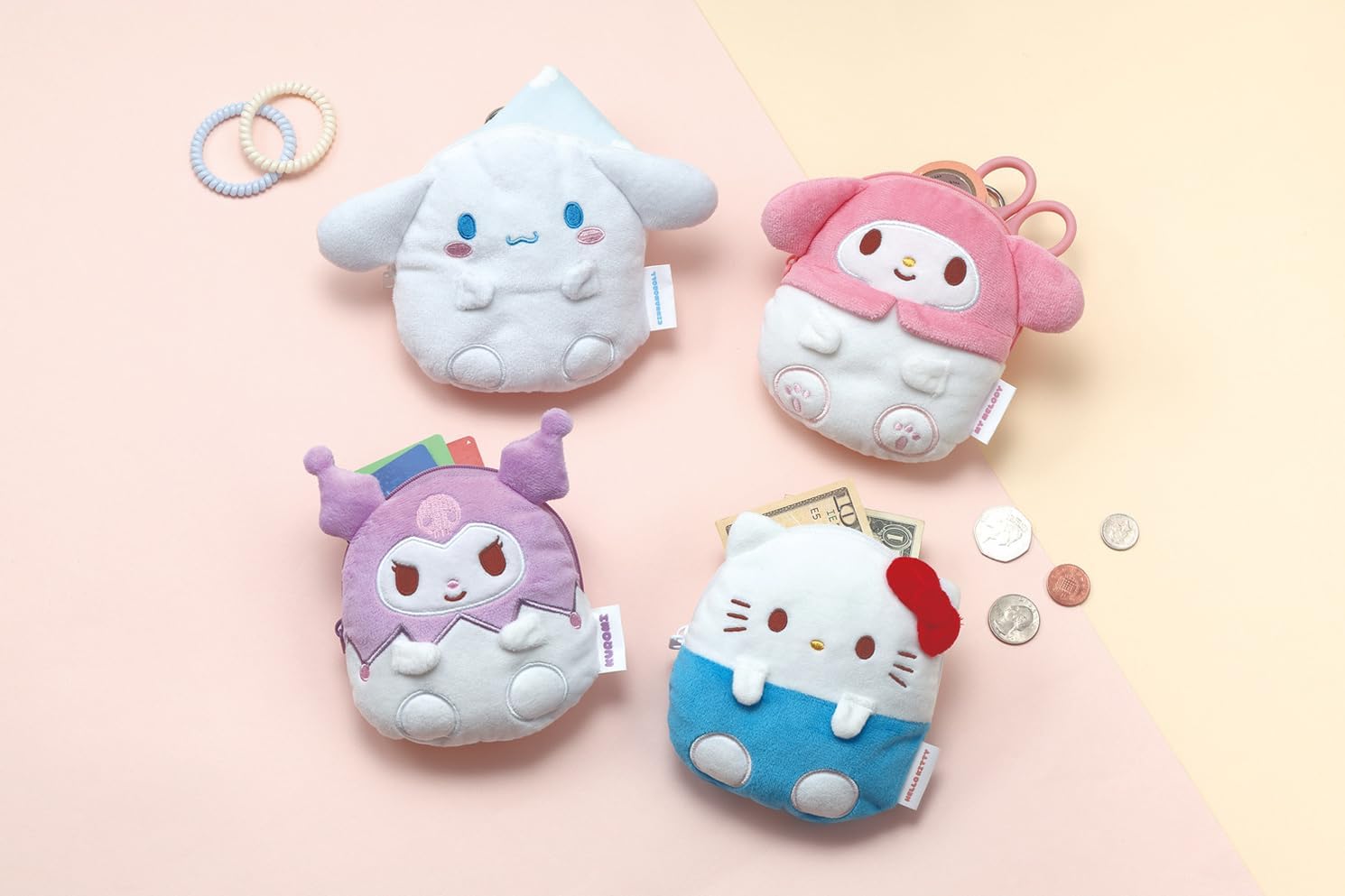 Skater ZRNP1-A Sanrio Hello Kitty Plush Pouch with Reel