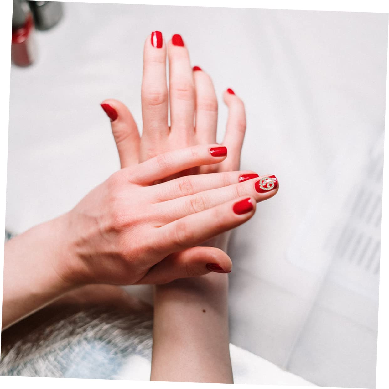 VICASKY 4 Set Decorazioni Per Unghie Charm Per Nail Art Eleganti E Creativi Con Design Unico Per Personale Pezzi * 4