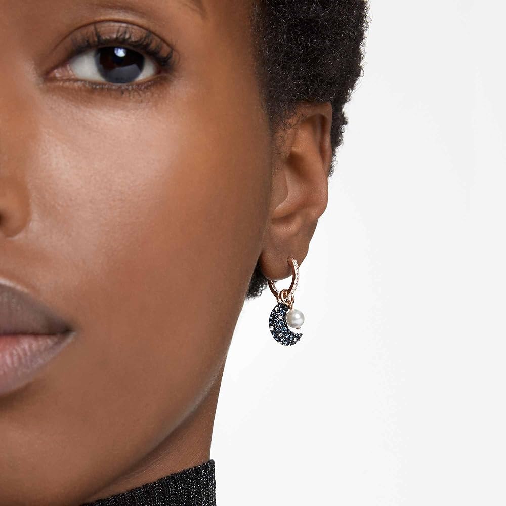 Amazon | スワロフスキー Lunaドロップイヤリング、非対称デザイン