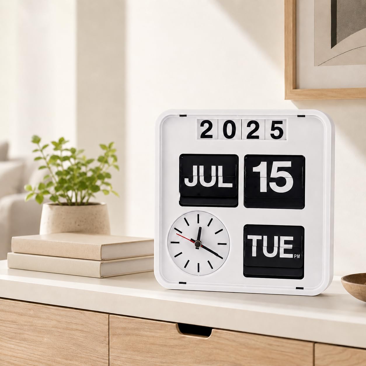 Eurotime 80005-00 Retro Tisch- & Wanduhr mit Voll-Datumsanzeige inkl. Jahr, Quarzuhr im Klappkarten-Design, automatischer Monatswechsel, 18 x 18 x 7,5 cm, Weiß