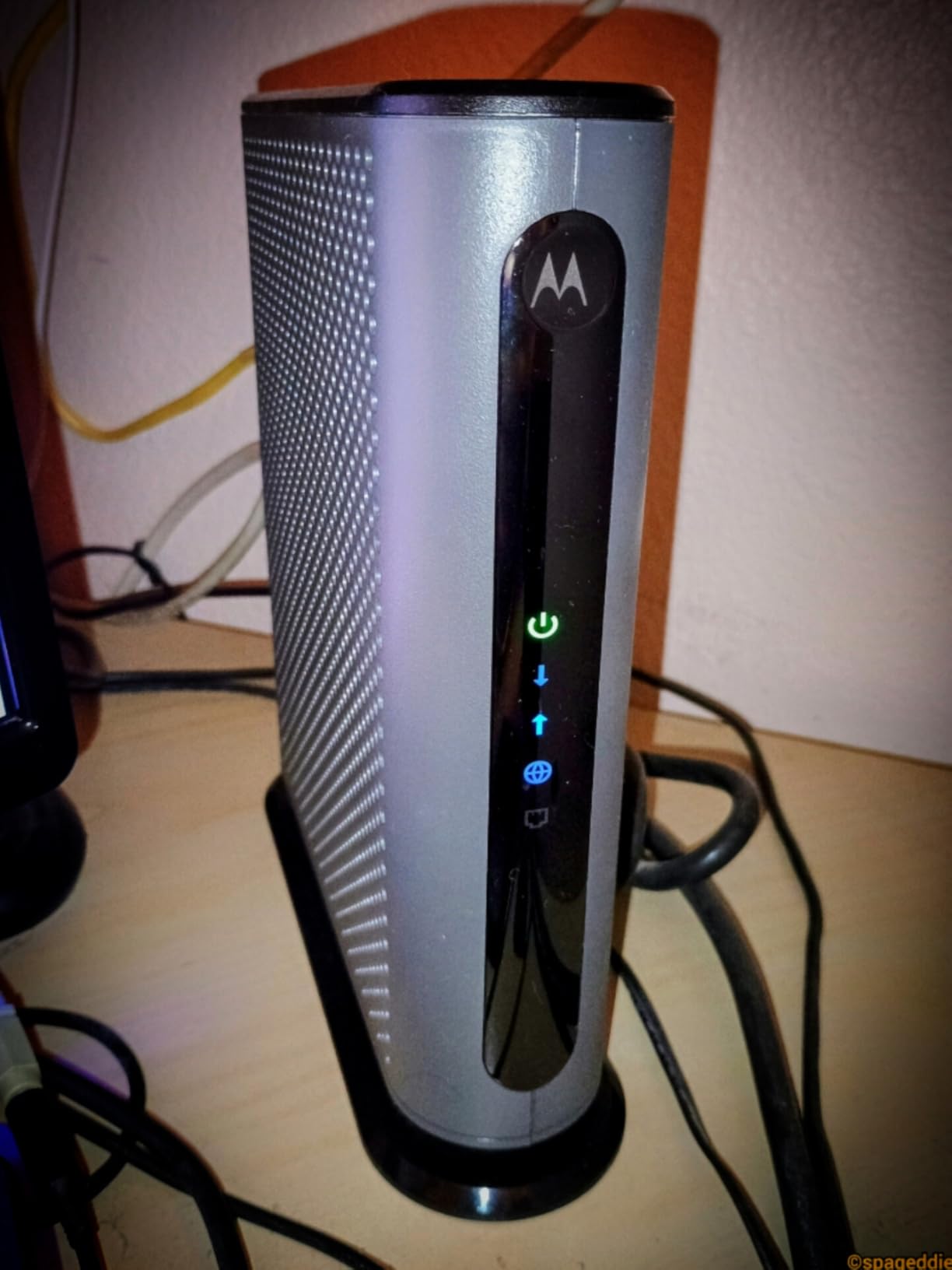 Motorola B12 - Advanced Compact Cable Modem | Pairs with Any WiFi Router | Supports Comcast Xfinity, Cox, Spectrum | 2500 Mbps Max | DOCSIS 3.1 | 2.5 Gbps Port | Nex Gen MB8611