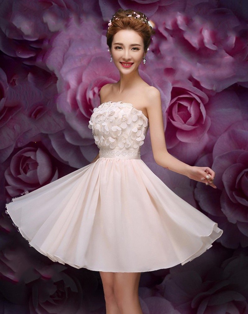 Robe de mariage courte ajustée taille XS pour éviter les retouches complexes