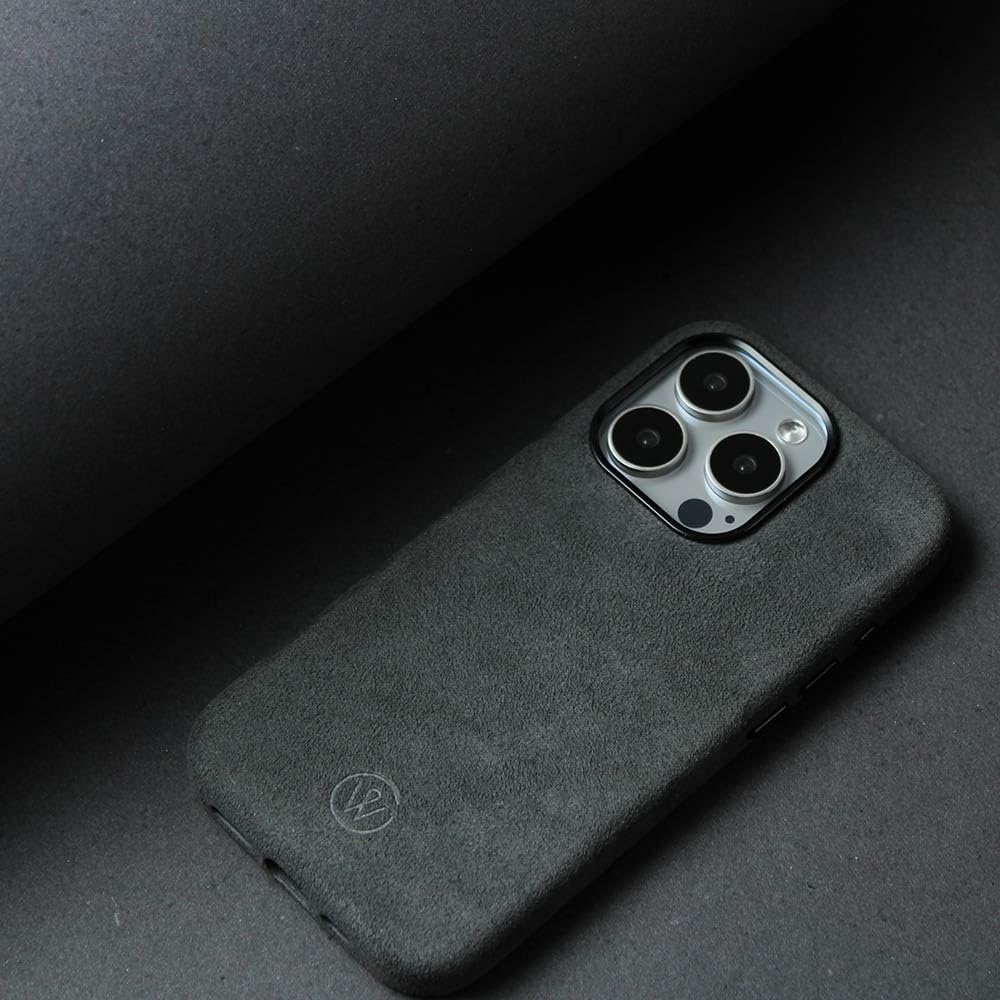 Alcantara-Hülle Kompatibel mit iPhone 15 Pro, Ultra-schlankes und rutschfestes Premium-Case, stoßfest und kabelloses Laden unterstützend (iPhone 15 Pro)