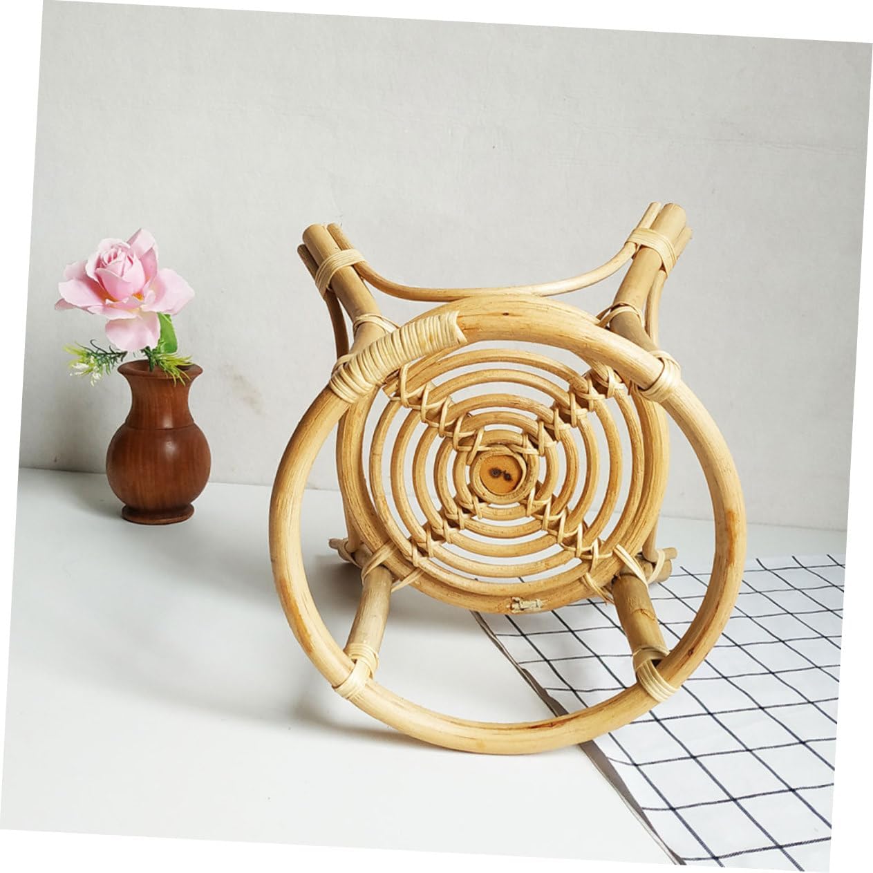 Rattan Woven Flower Pot Rack Compact Indoor Plant Stand for Home Balcony and Garden Decor Sturdy Craftsmanship for Unique Floral Display Design