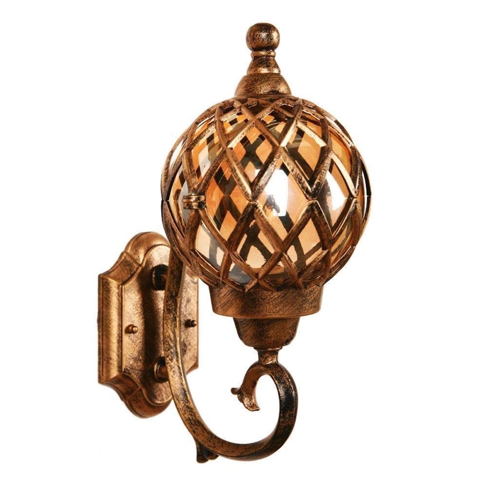 Lanterne verre et aluminium pour illuminer chaleureusement votre terrasse