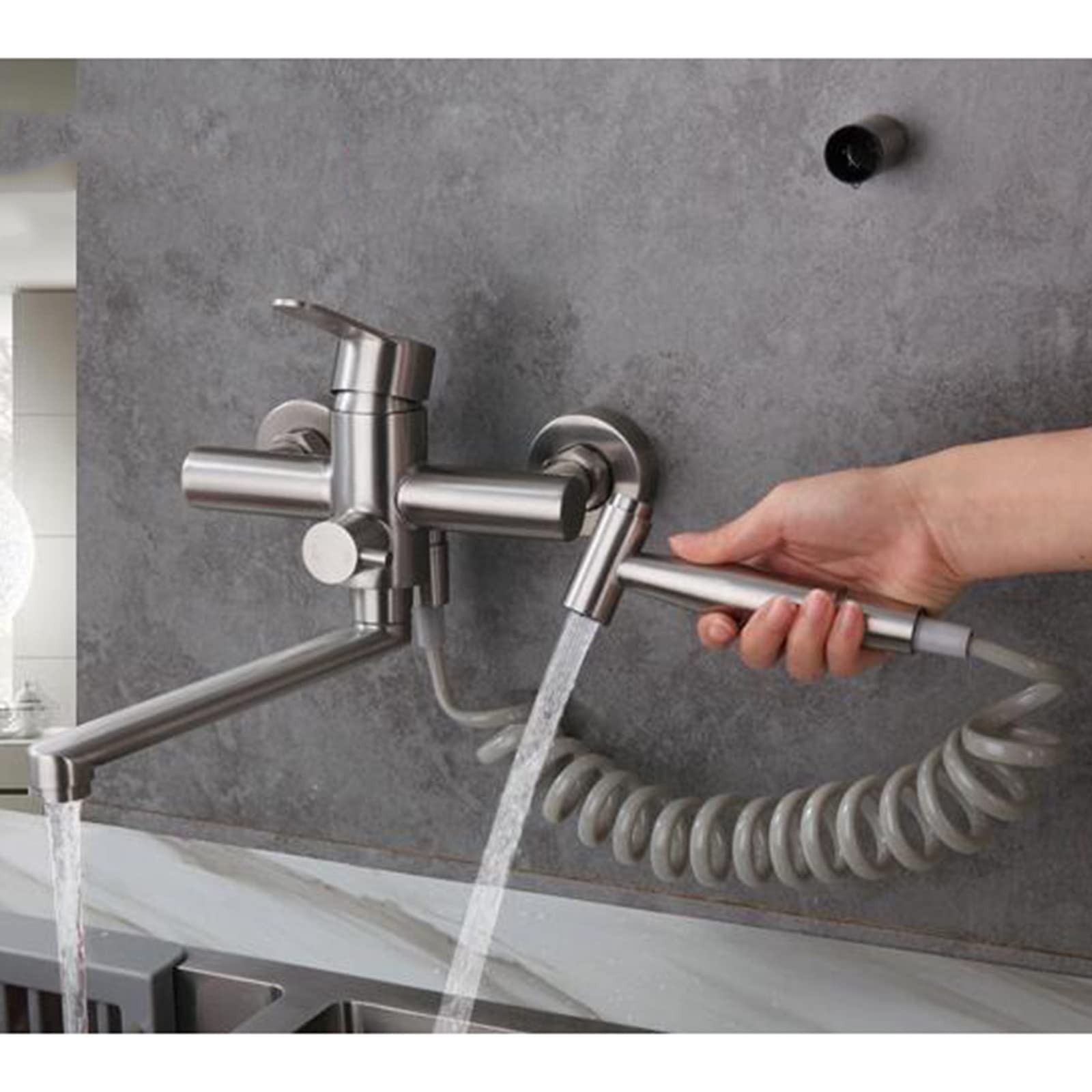 Robinet de Cuisine Mural en Acier Inoxydable à Double Trou avec douchette Eau Chaude et Eau Froide. Évier