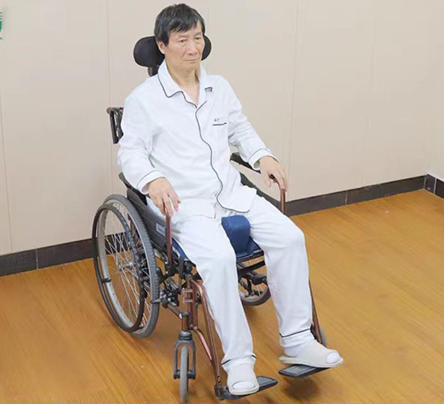 Cojín de espuma para silla de ruedas, almohadilla ergonómica para asiento de postura para mayor comodidad y apoyo, diseño antiescaras y antideslizante, ideal para usuarios mayores