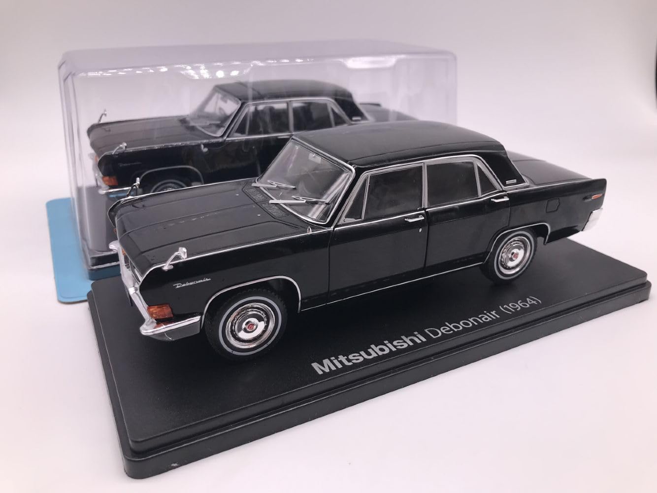 ТоуAE - I XO 1:24 Mitsu bishi Debonair 1964 boutique alloy car Тоуs for children kids Тоуs Model gift Оriɡiпal box