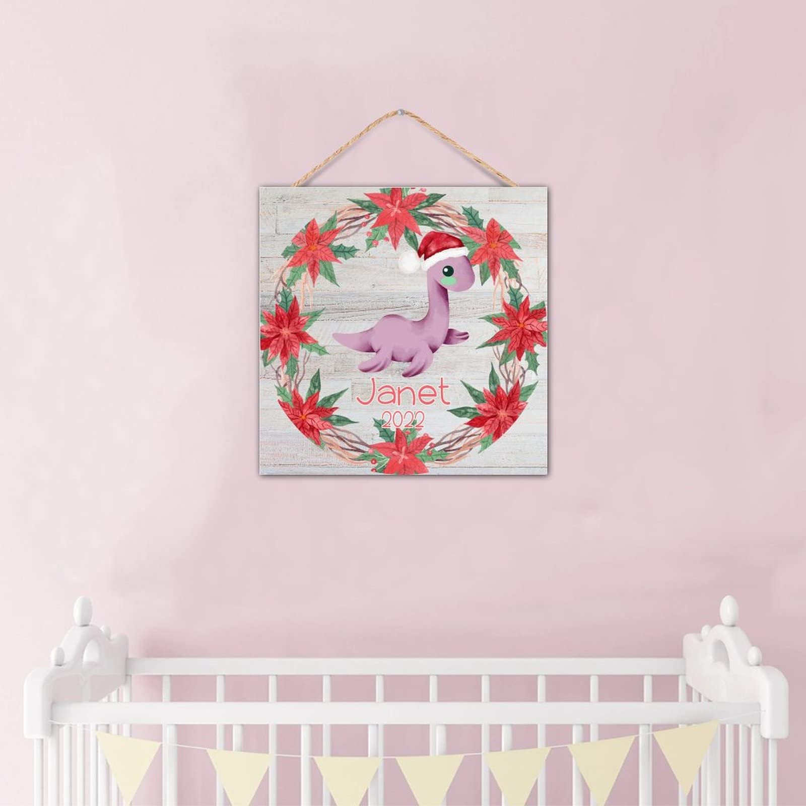 Décoration de porte d'entrée pour rompre la monotonie avec un panneau bois