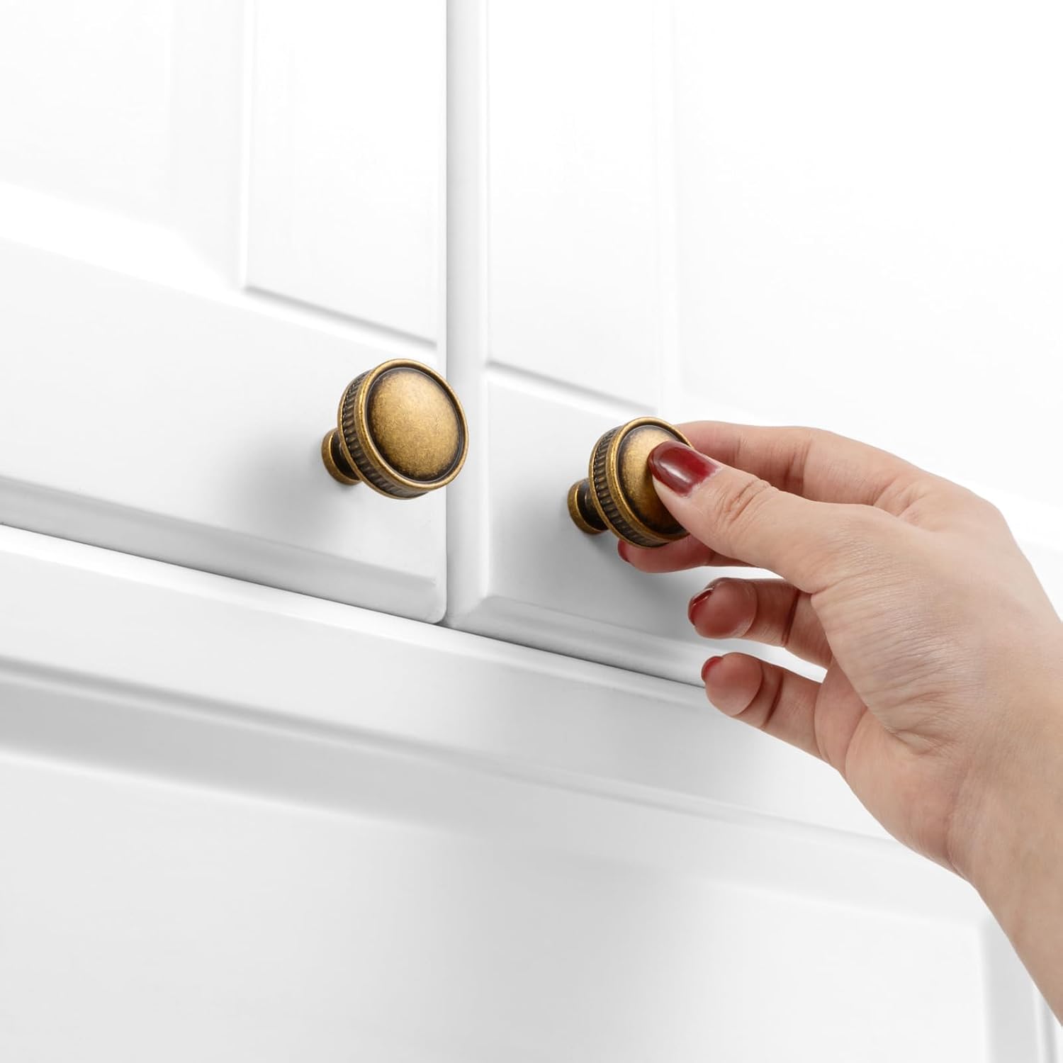 KOOFIZO 10 Pack 1-1/4 Inch Antique Brass Kitchen Cabinet Knobs Vintage Brass Drawer Knobs Round Single Hole Cabinet Pulls for Cabinets Drawers K35 Dresser Cupboard Bedroom Bathroom
