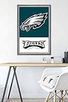 Vista 6 de Trends International NFL Philadelphia Eagles - Póster de pared con logotipo 21, 22.375 x 34 pulgadas, versión enmarcada de madera de granero