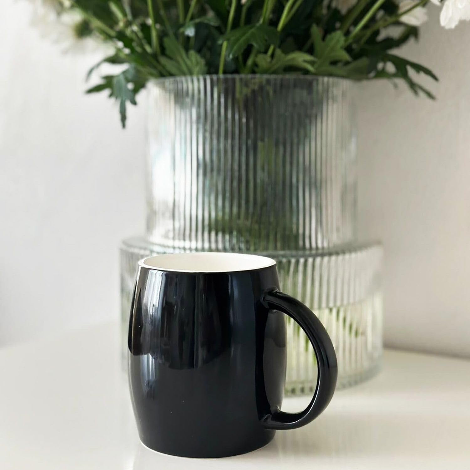 INTIRILIFE 6x tazza con manico in ceramica nera - 400 ml - tazza per caffè tè cappuccino lavabile in lavastoviglie idea regalo per amici o colleghi di famiglia