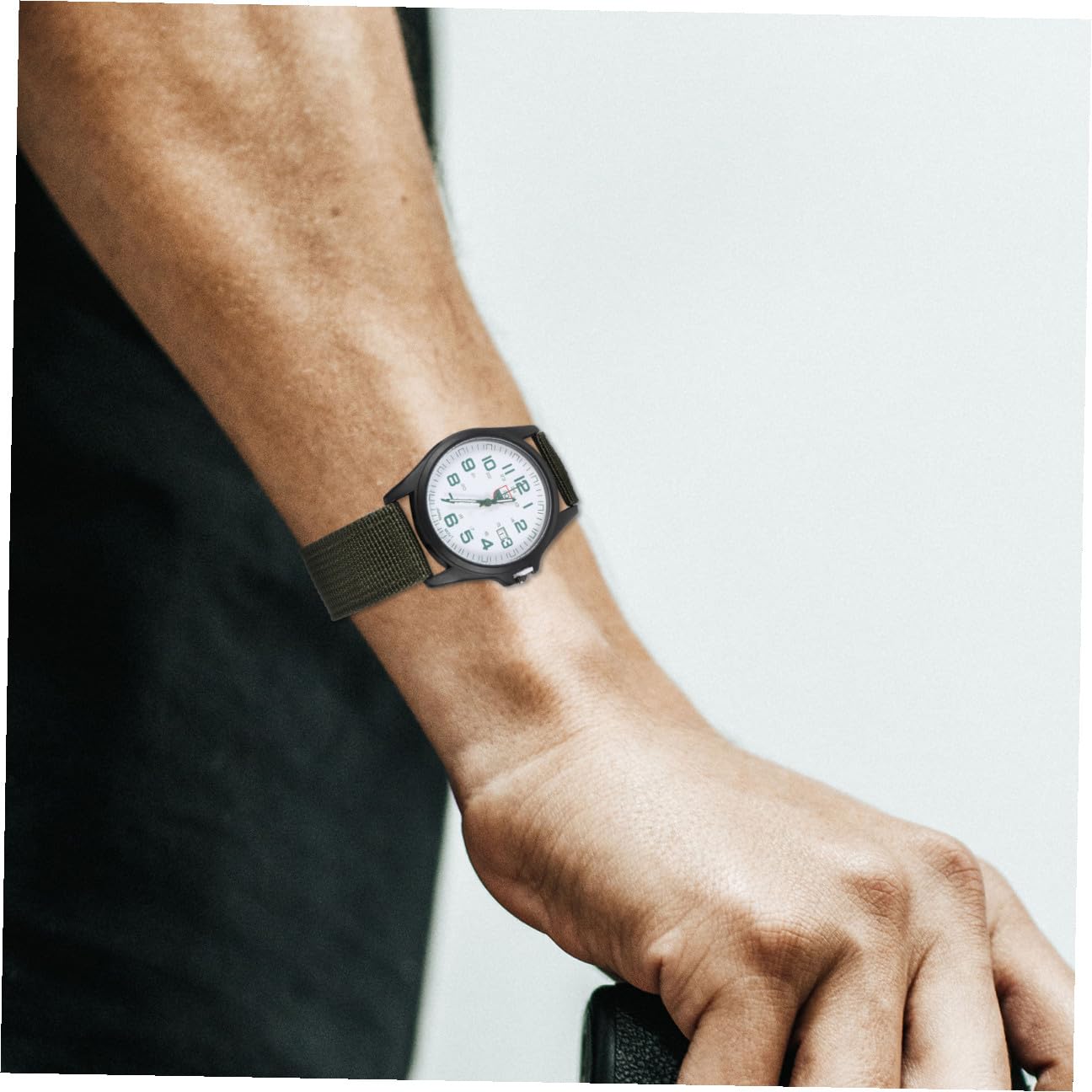 ibasenice Orologio da Polso da Uomo al Quarzo Calendario, Cinturino in Nylon Intrecciato, Design Tattico Sportivo per Quotidiano e Attività all'Aperto