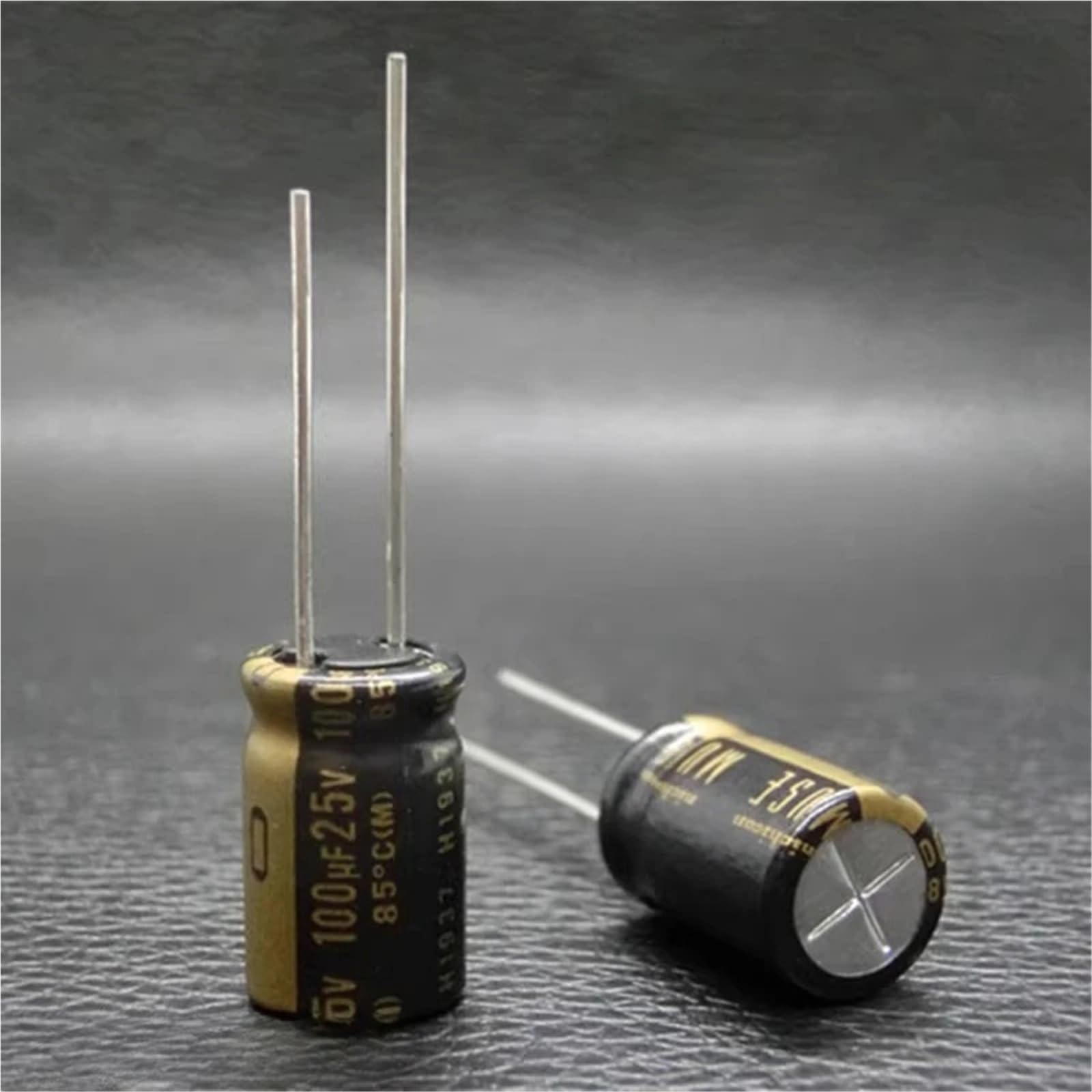 Condensateurs électrolytiques audio 25V pour restaurer une platine vinyle
