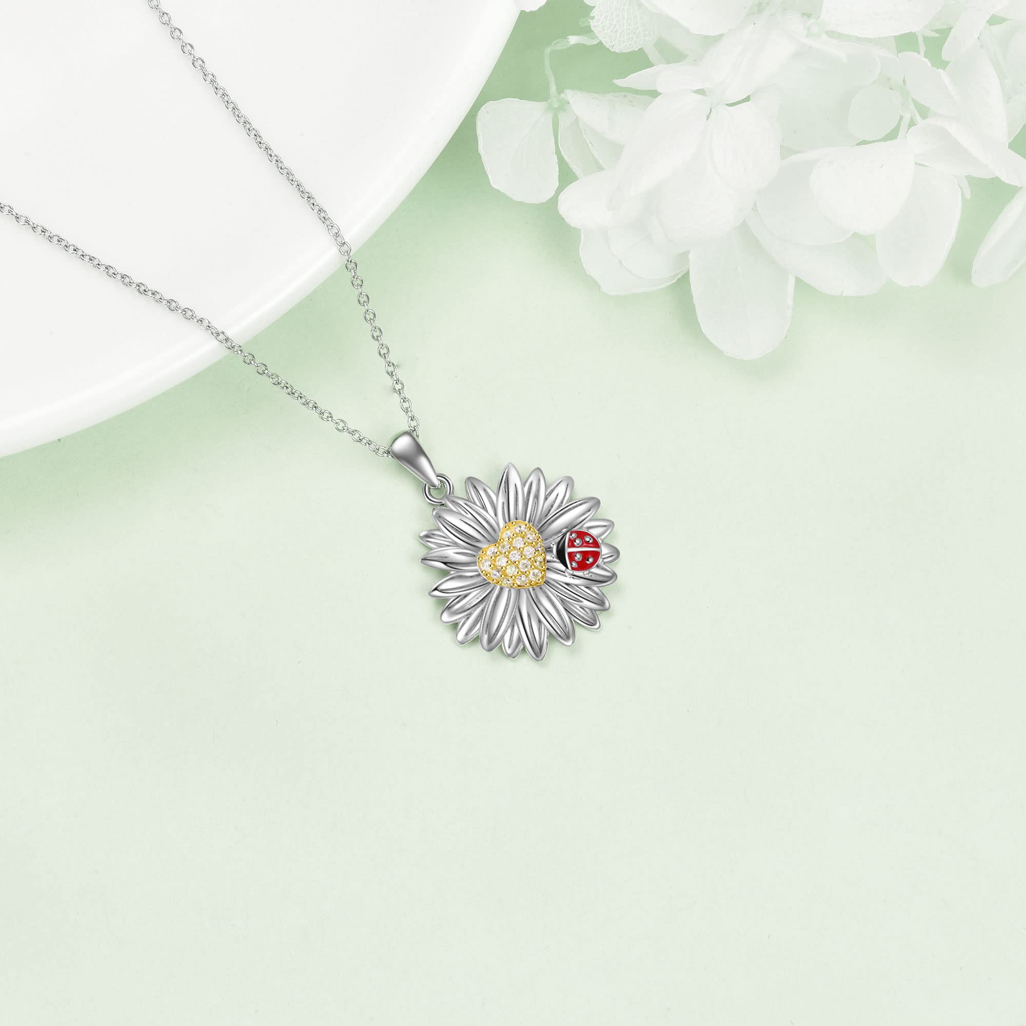 YFN Collar de margaritas con colgante de margaritas de plata de ley para niñas, Plata esterlina, Circonia cúbica