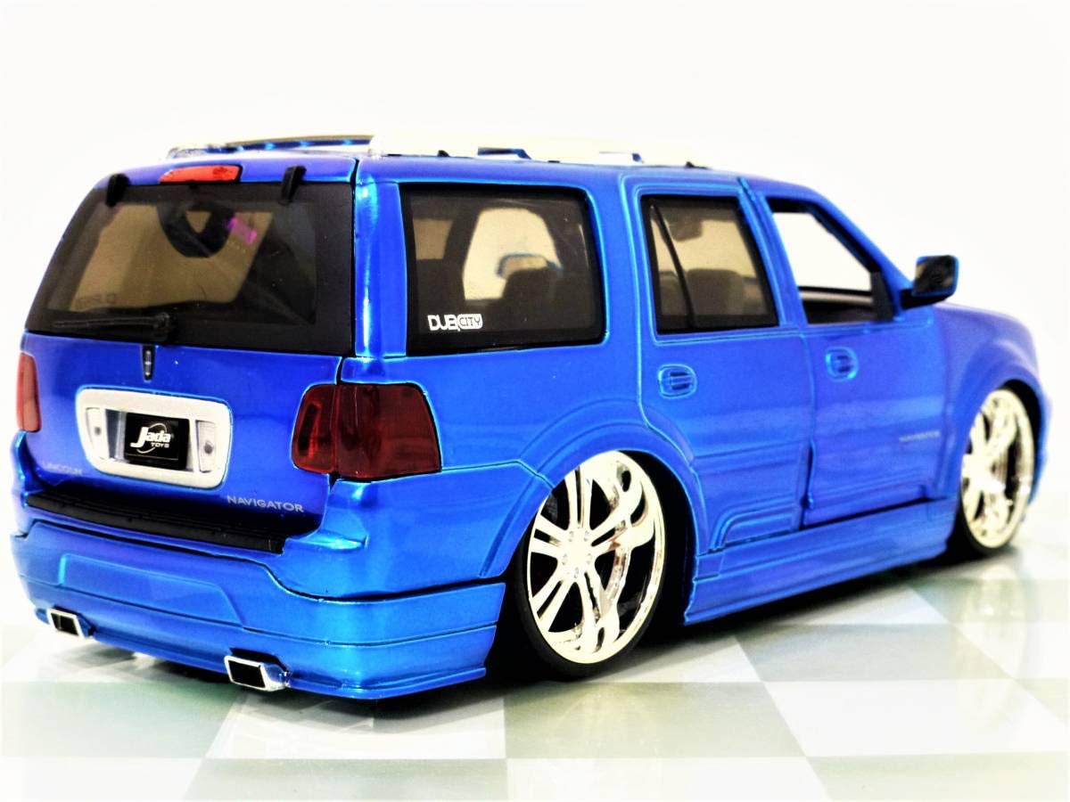 Jada リンカン ナビゲーター オーディオ仕様 Amazon.co.jp: JADA TOYS 1/24 LINCOLN NAVIGATOR BLUEリンカーン