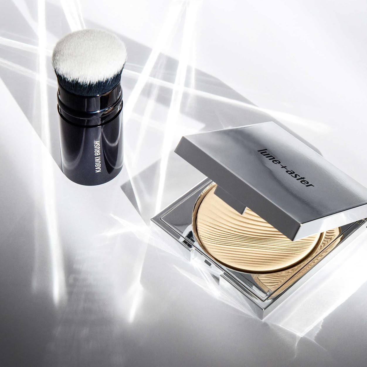 funnyelves 方里 / ネビュラプレストパウダーの商品情報｜美容・化粧品情報はアットコスメ Lune+Aster Superstar 半透明プレスパウダー | ユニバーサルタルクフリー 半透明プレスパウダー ミラーコンパクト