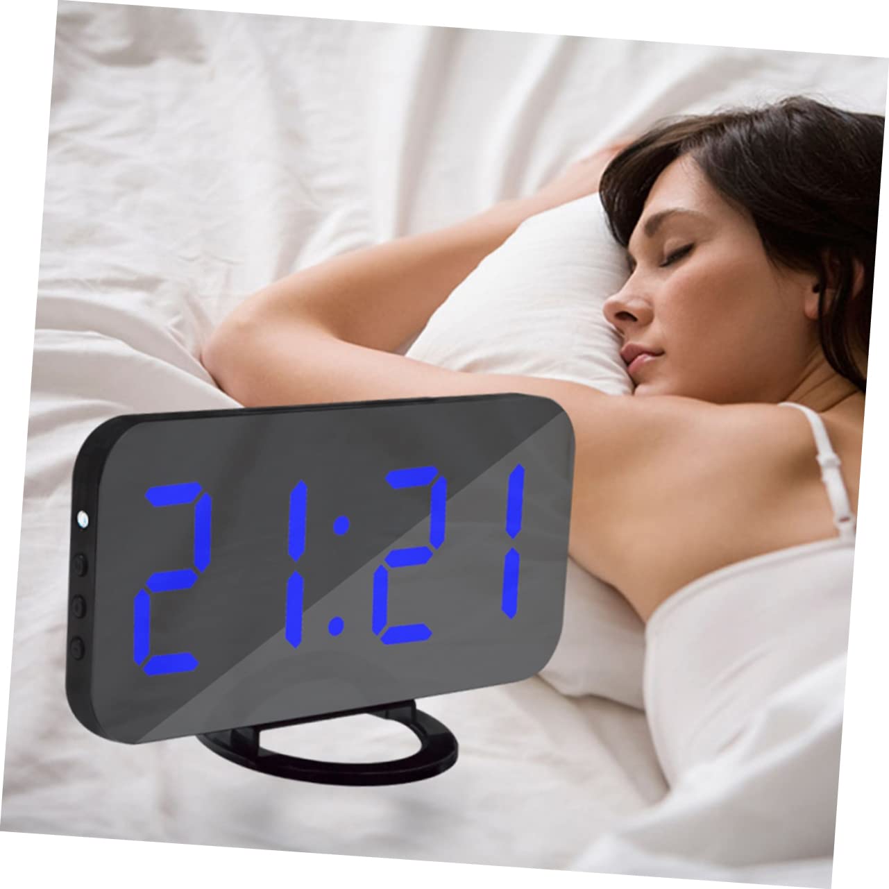 Cabilock Digitaler Wecker mit LED Spiegelanzeige und Zwei USB Anschlüssen