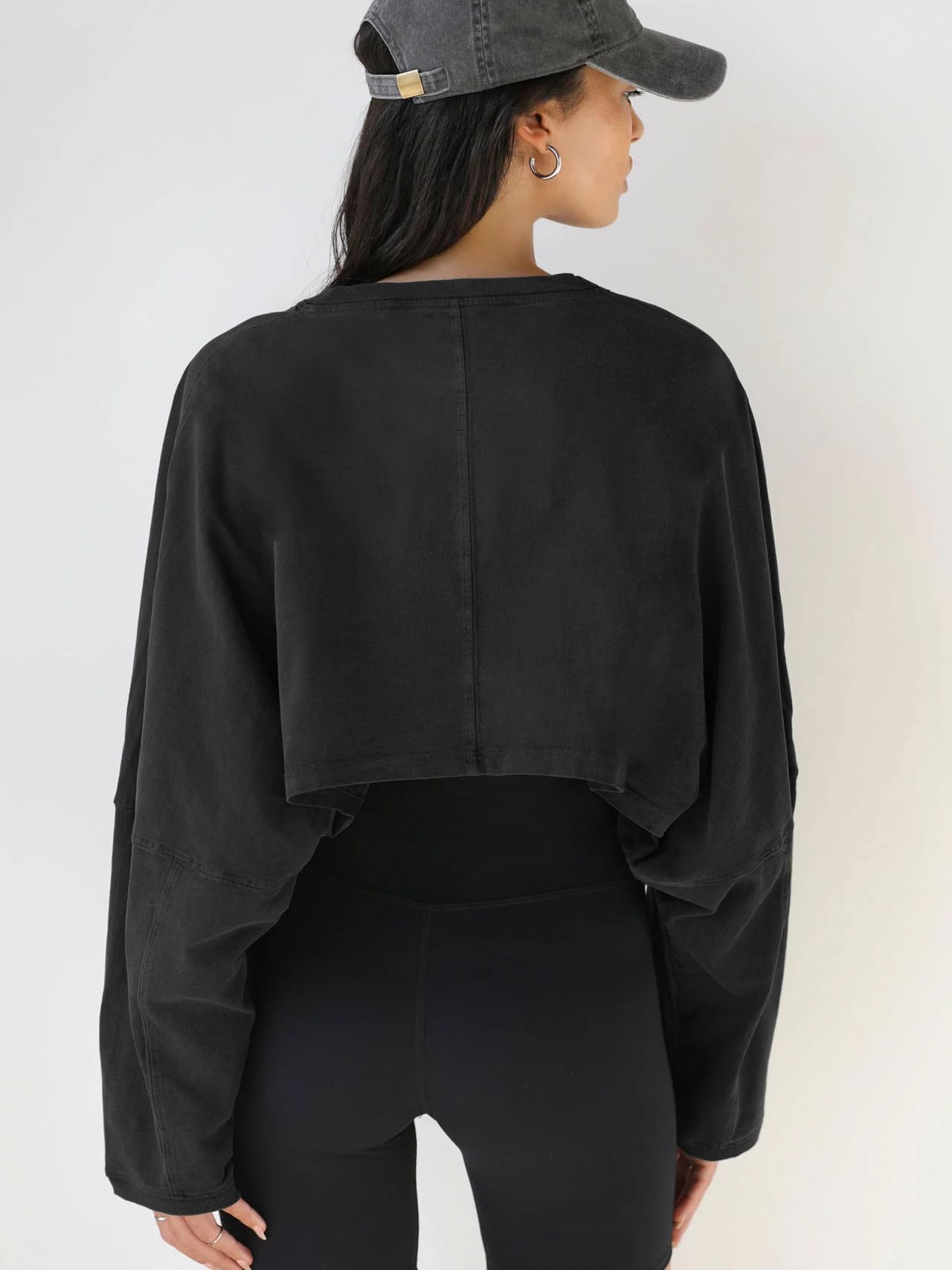 Damen Langarm Cropped Sweatshirt Crop Top T-Shirt Oversized Pullover mit Rundhalsausschnitt Ausgehen Tops für 2025