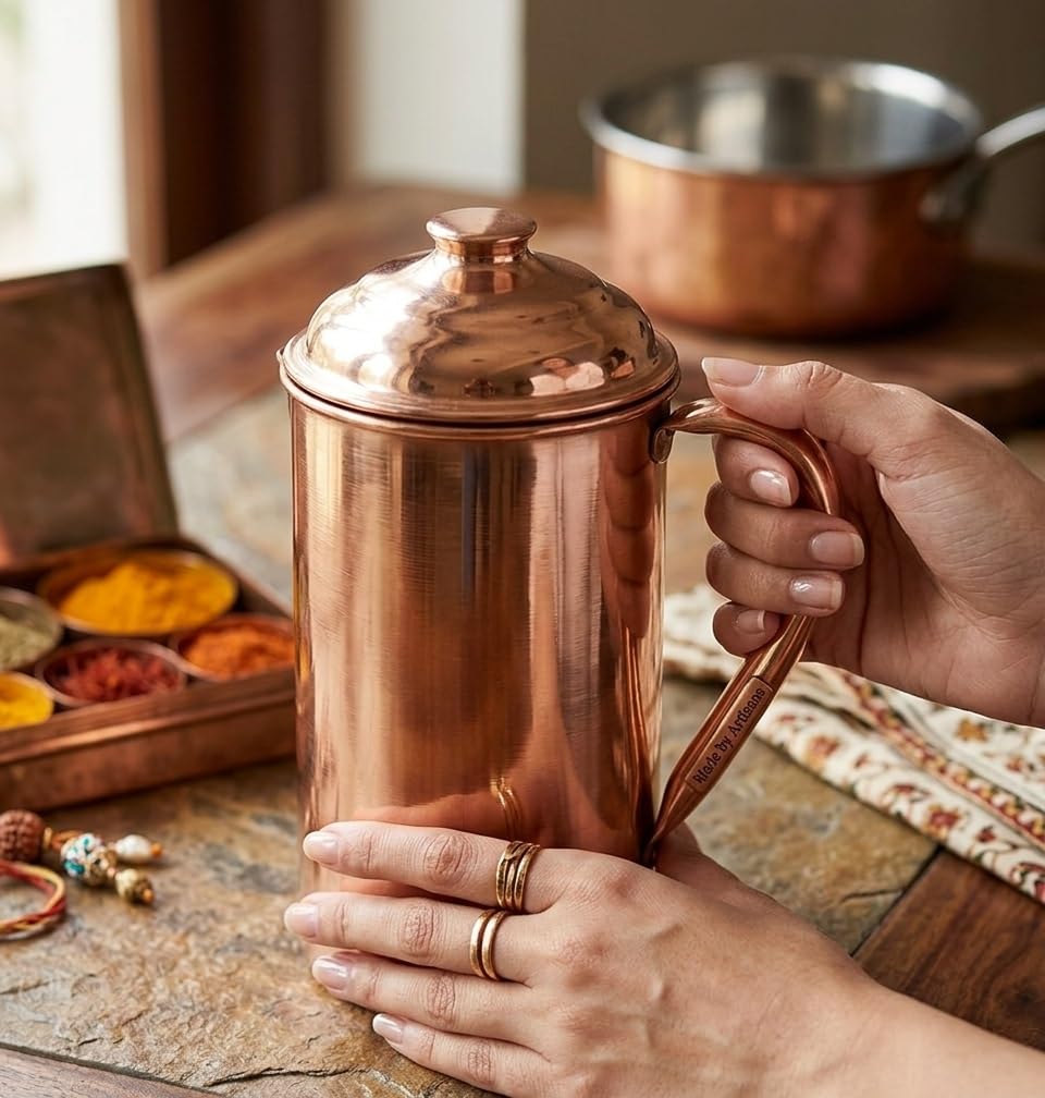 BRACOP® Miedziana karafka na wodę i szklany zestaw 1,5 litra miedziany dzbanek z 4 kubkami i pokrywkami Moscow Mule kubek szklanka dzbanek na wodę szczelny kubek naczynia do serwowania pojemnik do