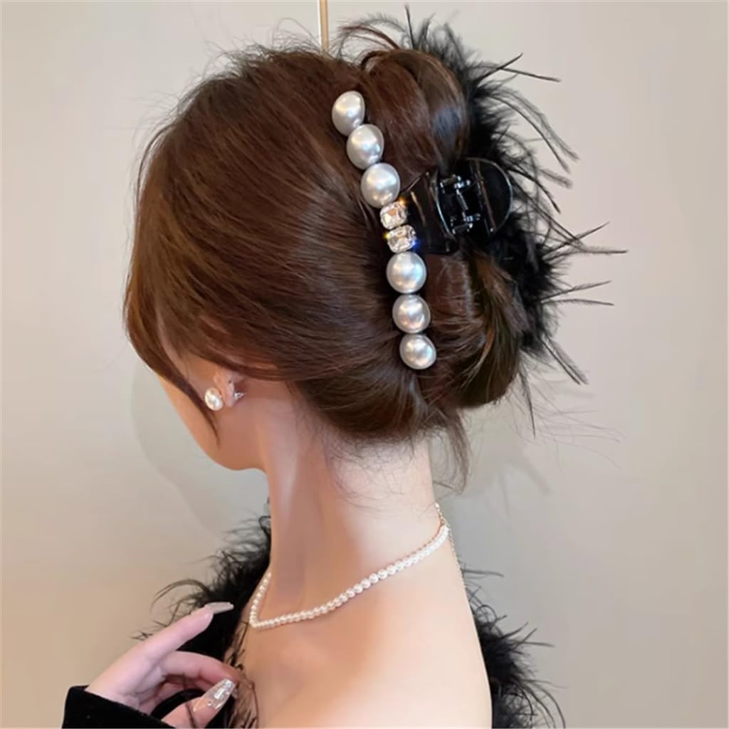 Pince à cheveux plumes de fée et perles pour coiffure féminine bohème