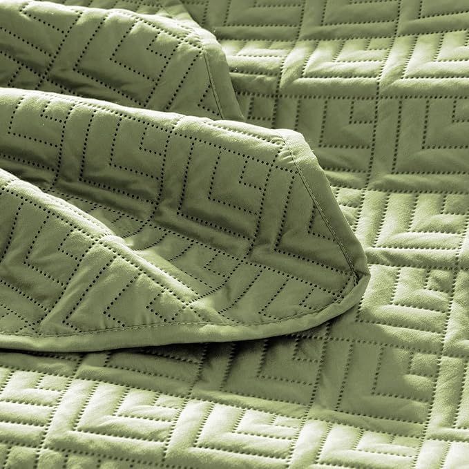 Image of BSB HOME 100% Cotton Ultrasonic Quilted Bedspread Set - 280 Thread Count, Stitch-Free Soft Lightweight Coverlet, King Size 90x100 Inches, Bed Cover with 2 Pillow Cases (Green)