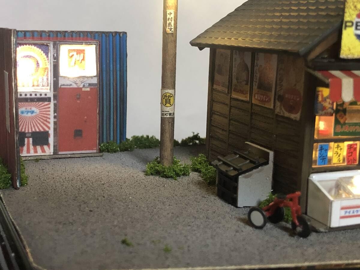 Amazon.co.jp: レトロな駄菓子屋 スバル360 LEDライトアップ レトロな