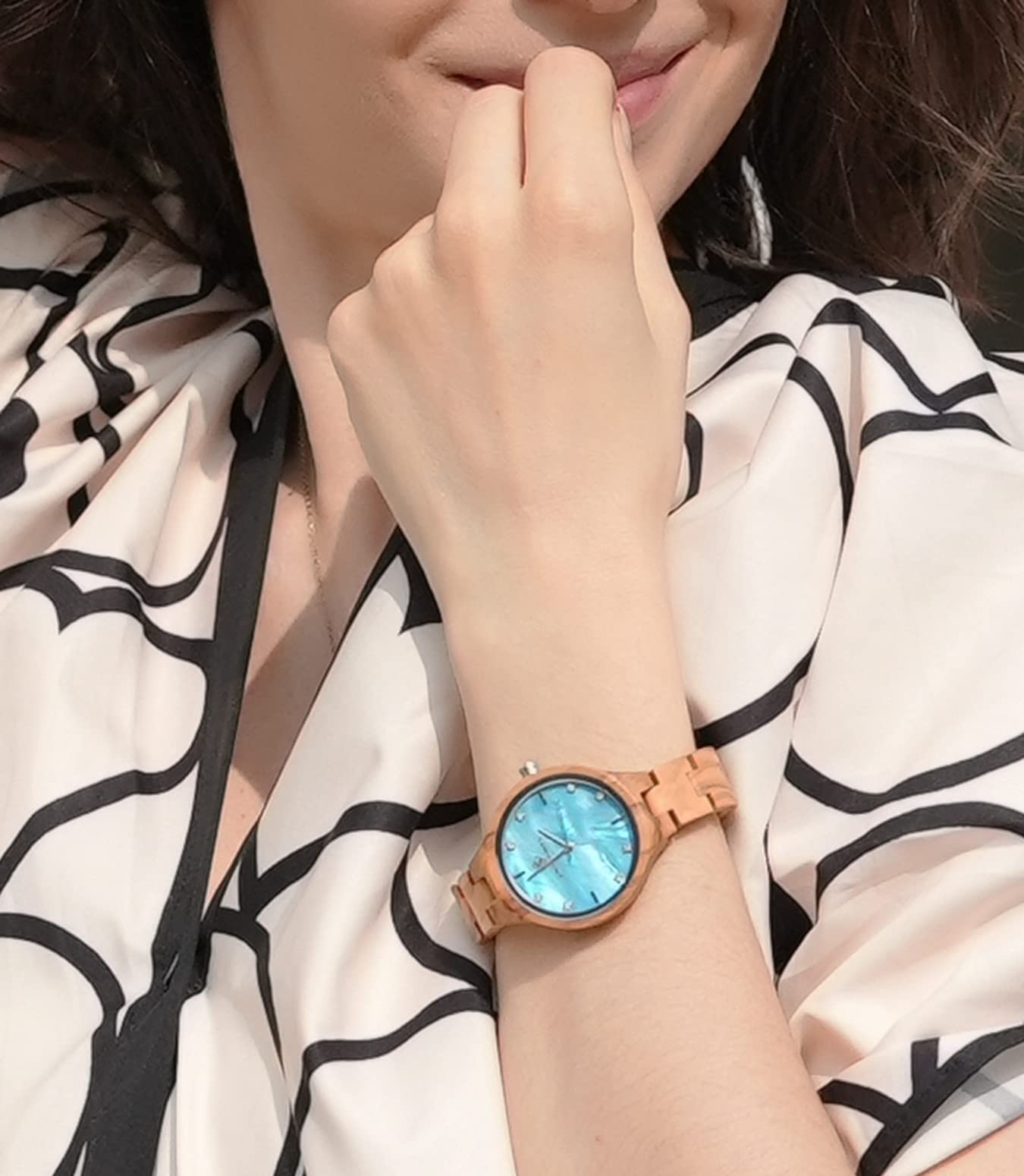 Holzuhr Damen Analog für den Alltag: Holz Armbanduhr mit Quarzwerk und Japanische Batterie - Elegante Frau Uhr für Mama Ehefrau und Tochter