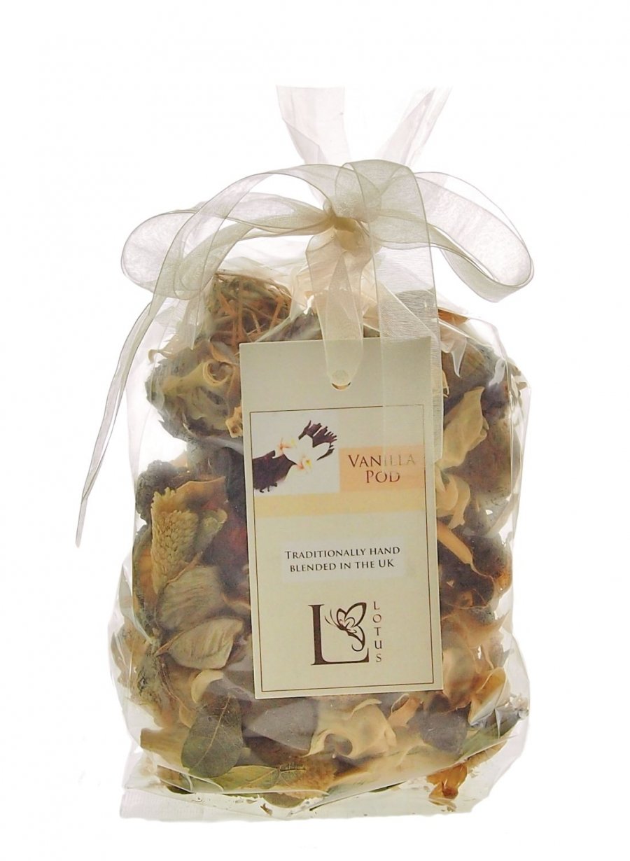 Hand Blended Pot pourri in a gift bag in a choice of 11 fragrances, product with long lasting scent for your Home or as a Gift (Vanilla)