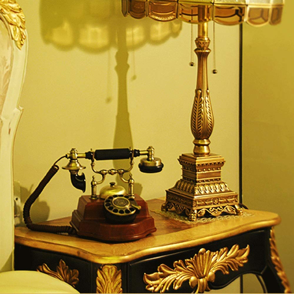 Telefon stacjonarny w stylu antycznym, telefon stacjonarny retro, telefon stacjonarny retro, klasyczny europejski telefon naziemny retro ze słuchawkami wiszącymi, odpowiedni do dekoracji do