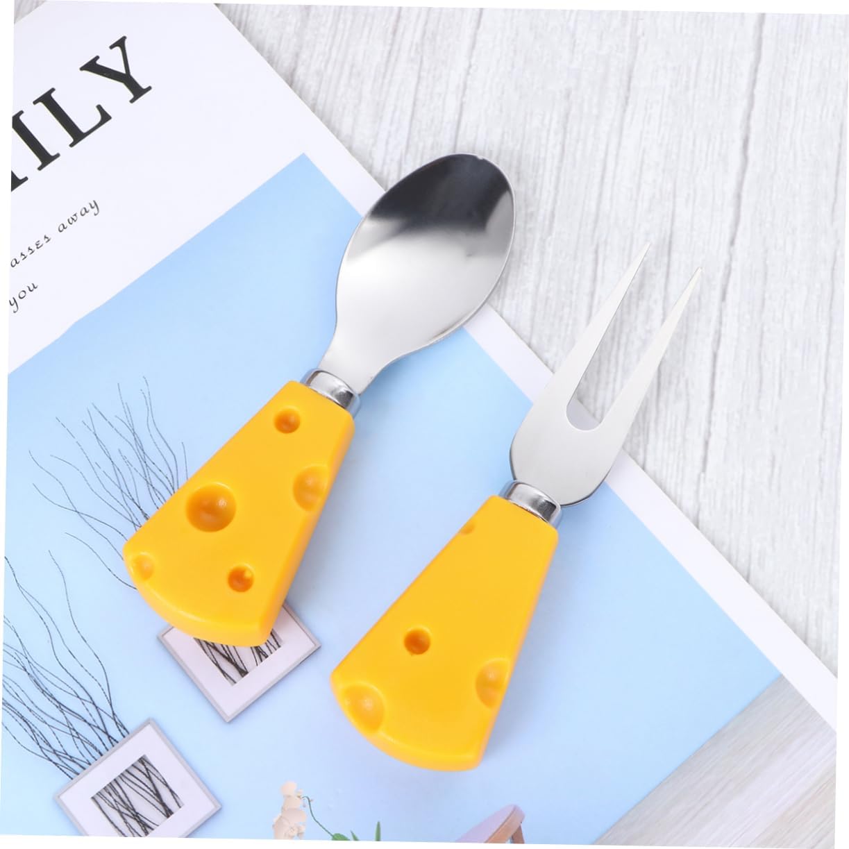 5pcs Yellow Cheese Cutlery Fruit Dinnerware for Dessert Includes Spatula Flat Knife and Forks Cartoon Cheese Handle Design Versatile Tableware for Serving Treats