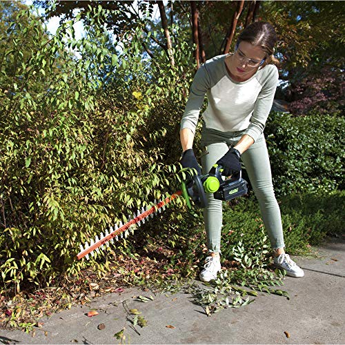 Greenworks 24-Inch 40V Cordless Hedge Trimmer, 3.0Ah Battery and Charger Included