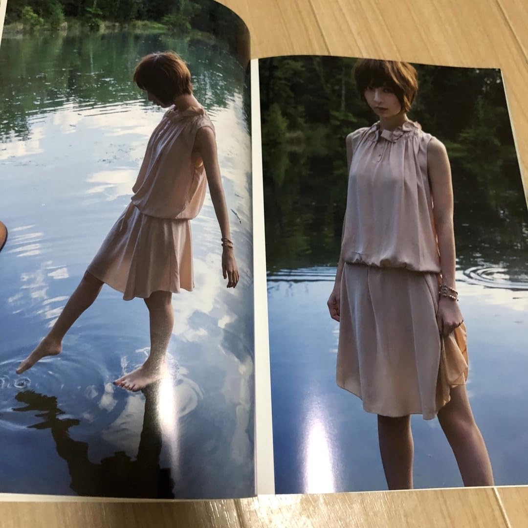 Amazon.co.jp: 篠田麻里子写真集 Yes and No Mariko : おもちゃ