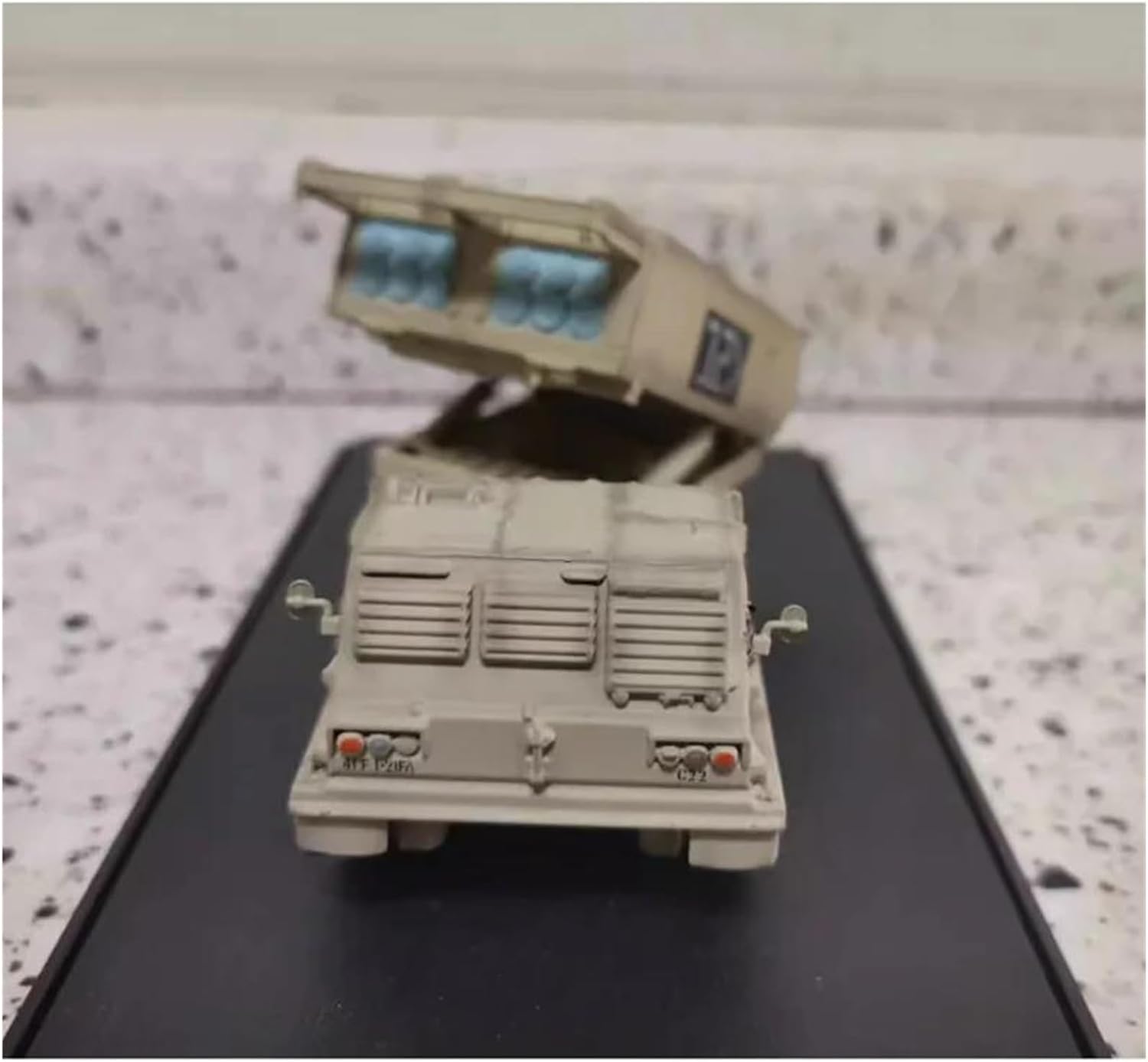 Realistic Tank 1:72 Scale for U.S.A. M270 Launch Rocket Tank Model Kit Static Die Casting Collectible Ornament Static Tank Model