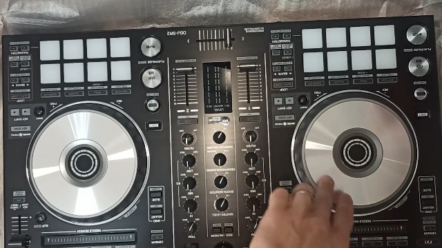 Watch Unboxing the Pioneer DJ DDJ-SR2 Pro Controller on Amazon Live