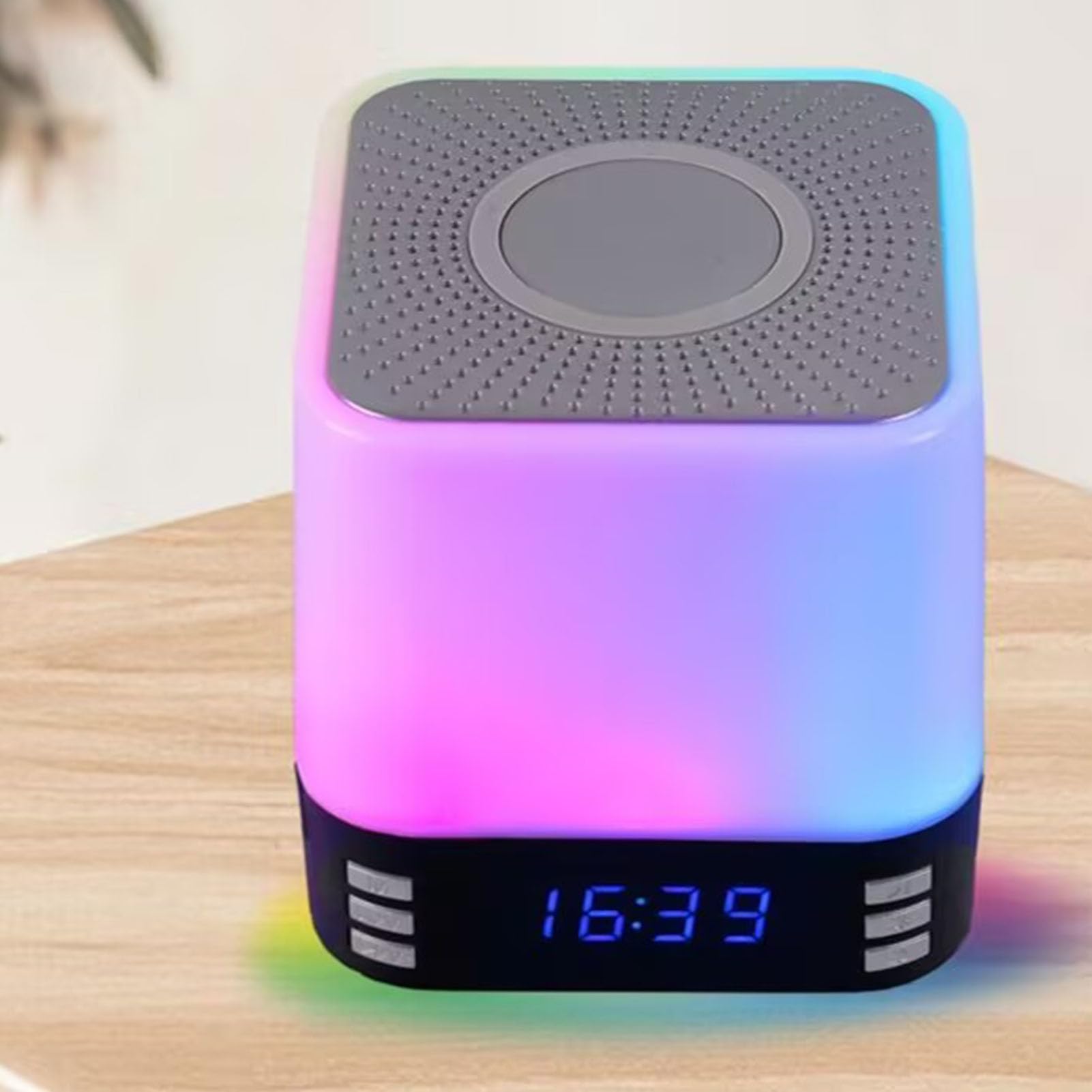 Cuifati Wecker mit Kabelloser Aufladung für das Schlafzimmer, 15 W, Schnell Aufladbarer Bluetooth 5.3-Wecker mit Schlafgeräuschmaschine mit Weißem Rauschen, 360°-Panorama-Nachtlicht für (Black)
