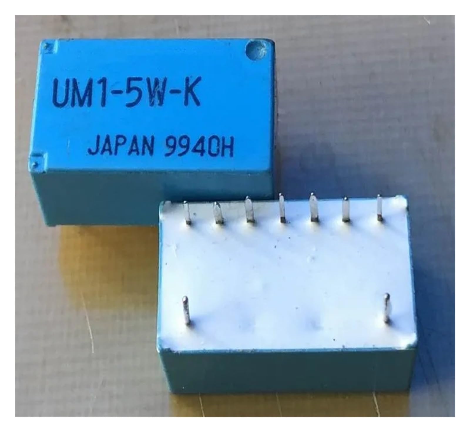 Relais UM1-5W-K 5V 9 broches pour réparer une carte électronique en panne