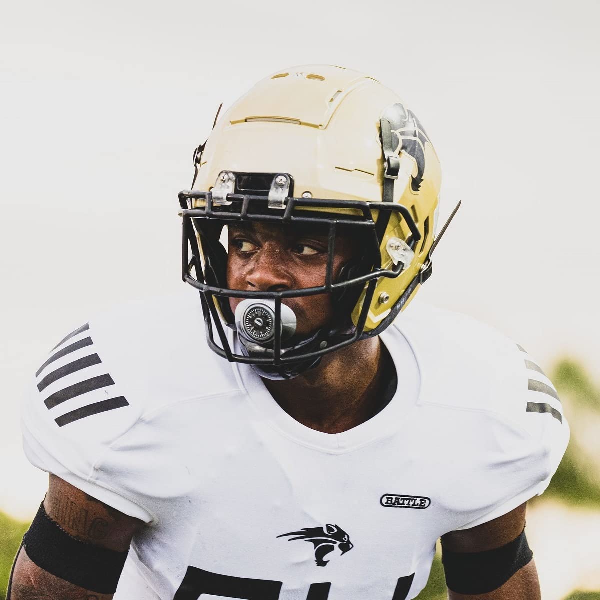 Battle Sports Spinner Oxygen Football Mouthguard - Superior Airflow & Better Performance, Maximum Protection & Breathability Football Mouthpiece, Works with Braces