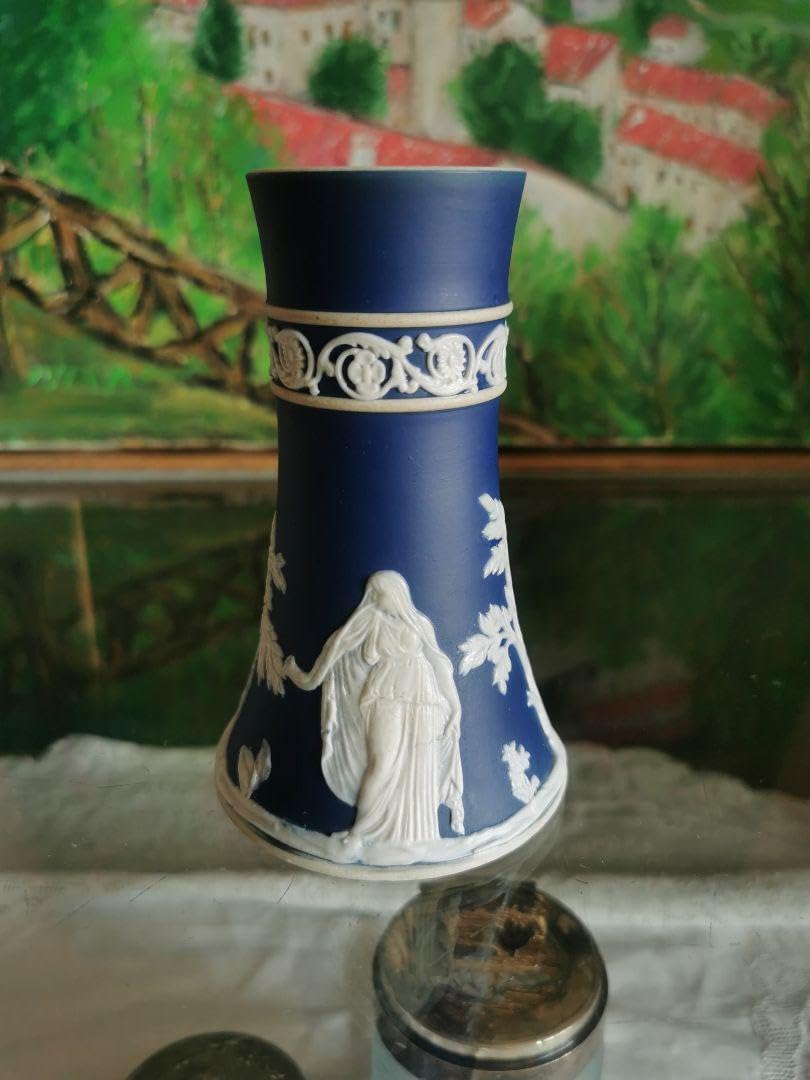 アンティーク英国 アダムスジャスパー カメオ技法 ラッパと供物の女性像のベース Amazon.co.jp: アンティーク英国 アダムスジャスパー カメオ技法