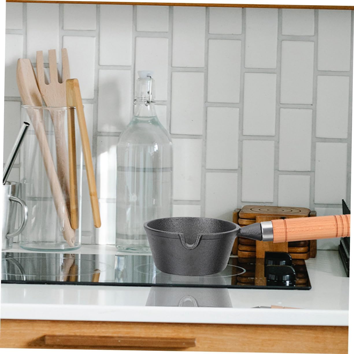 PRETYZOOM 2pcs Mini Cast Iron Pour Oil Pot Set Small Frying Pan for Butter Oil and Eggs Sturdy Kitchen Accessory Handle for Indoor Cooking