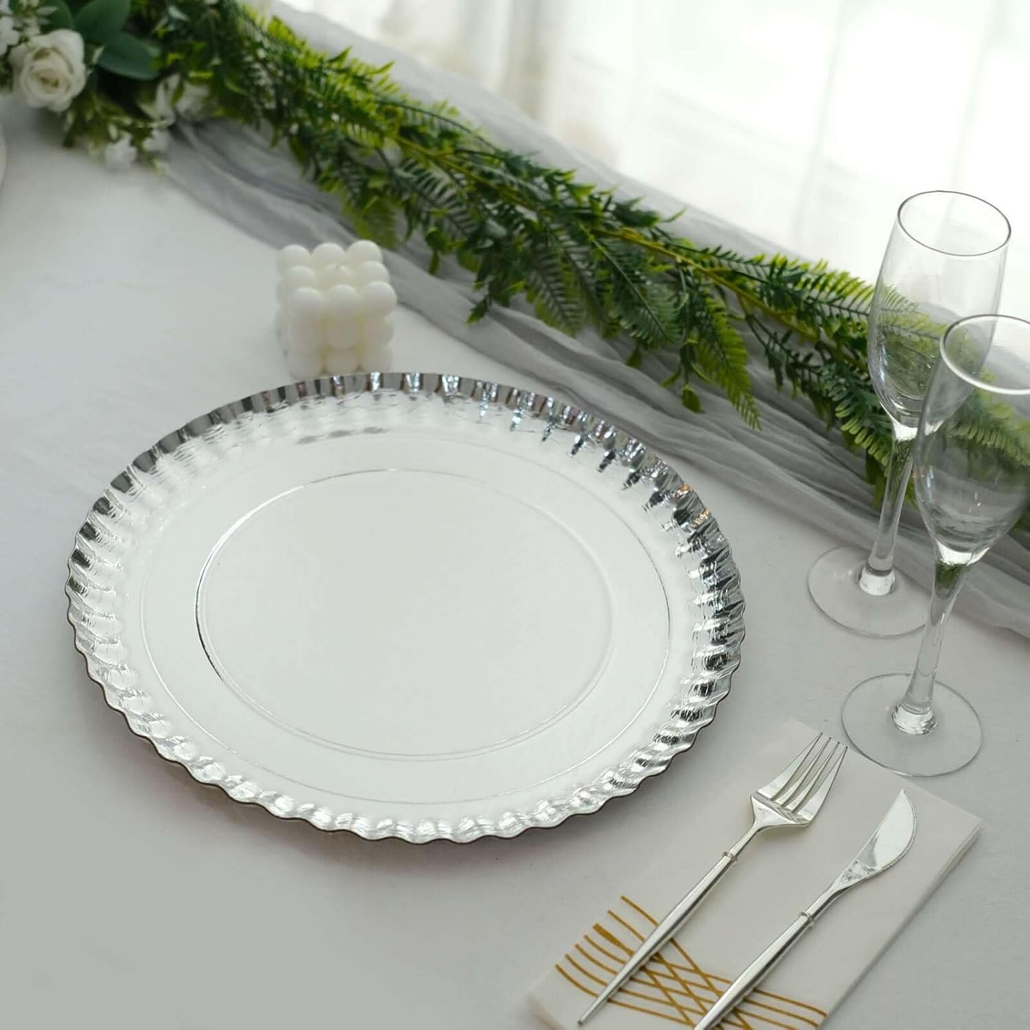 Efavormart 10-Pack 13" Round Cardboard Charger Plates - 1100 GSM Ultra-Rigid Serving Trays with Scalloped Rims for Winter Weddings and Formal Banquets