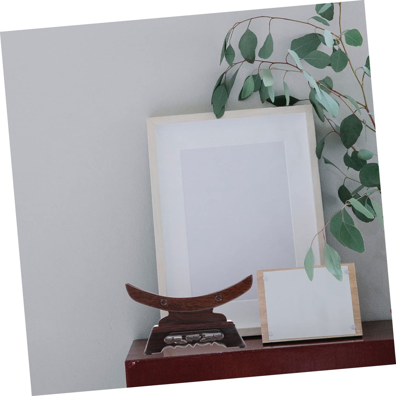 PRETYZOOM Soporte Decorativo para Espadas de Madera, Estante de Mesa