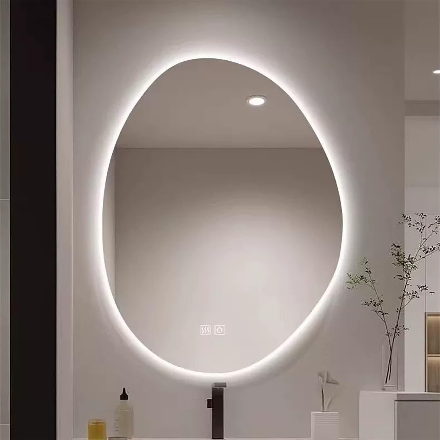 Miroir mural irrégulier à LED pour illuminer votre routine beauté sans buée
