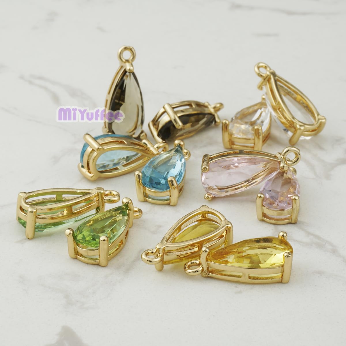 アクセサリーパーツ　5個 Amazon | ガラスストーン カン付き しずく チャーム 長型 ライン