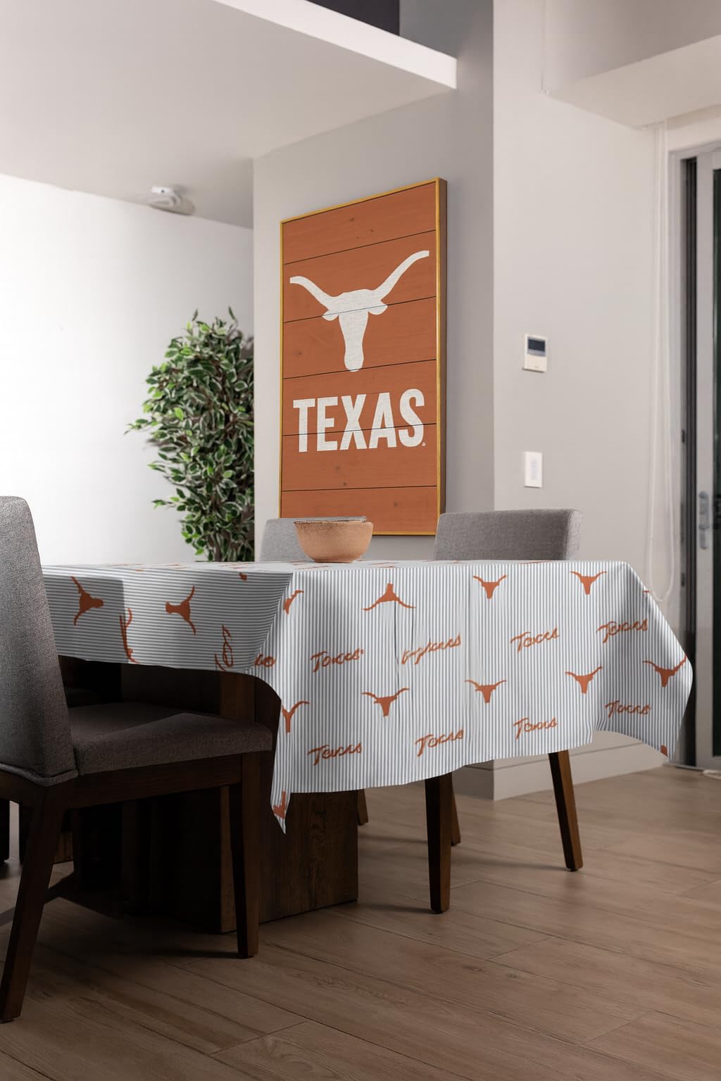 Amazon.com: Texas Longhorns Disposable Tablecloth, 9ft x 4.5ft for
