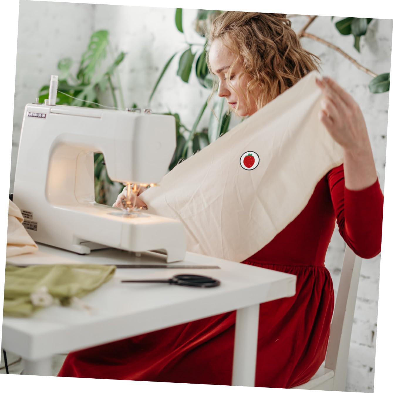 JEWEDECO 50pezzi Toppe Termoadesive Per Riparazione Abbigliamento Patch Di Applique Per Sublimazione Facili Da Applicare Su Vestiti e Accessori Per Decorazioni e Riparazioni Fai Te