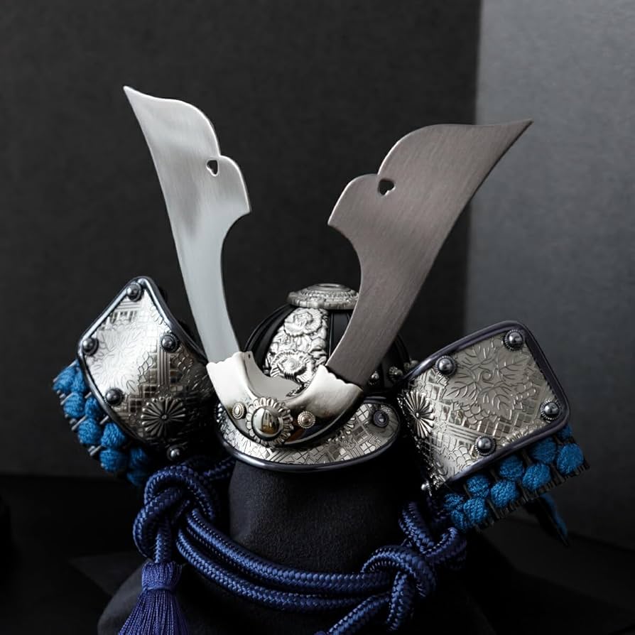 五月人形　鬼飾 五月人形 久月 鎧三段飾り 鎧飾り 中村宗光作 黒小札 正絹茜糸褄