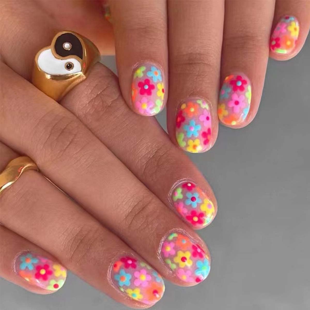 Square Press on Nails Short Fake Nails Cute False Nails with Colorful Flower Design Acrylic Artificial Glossy Glue on Nail Full Cover Stick on Nail