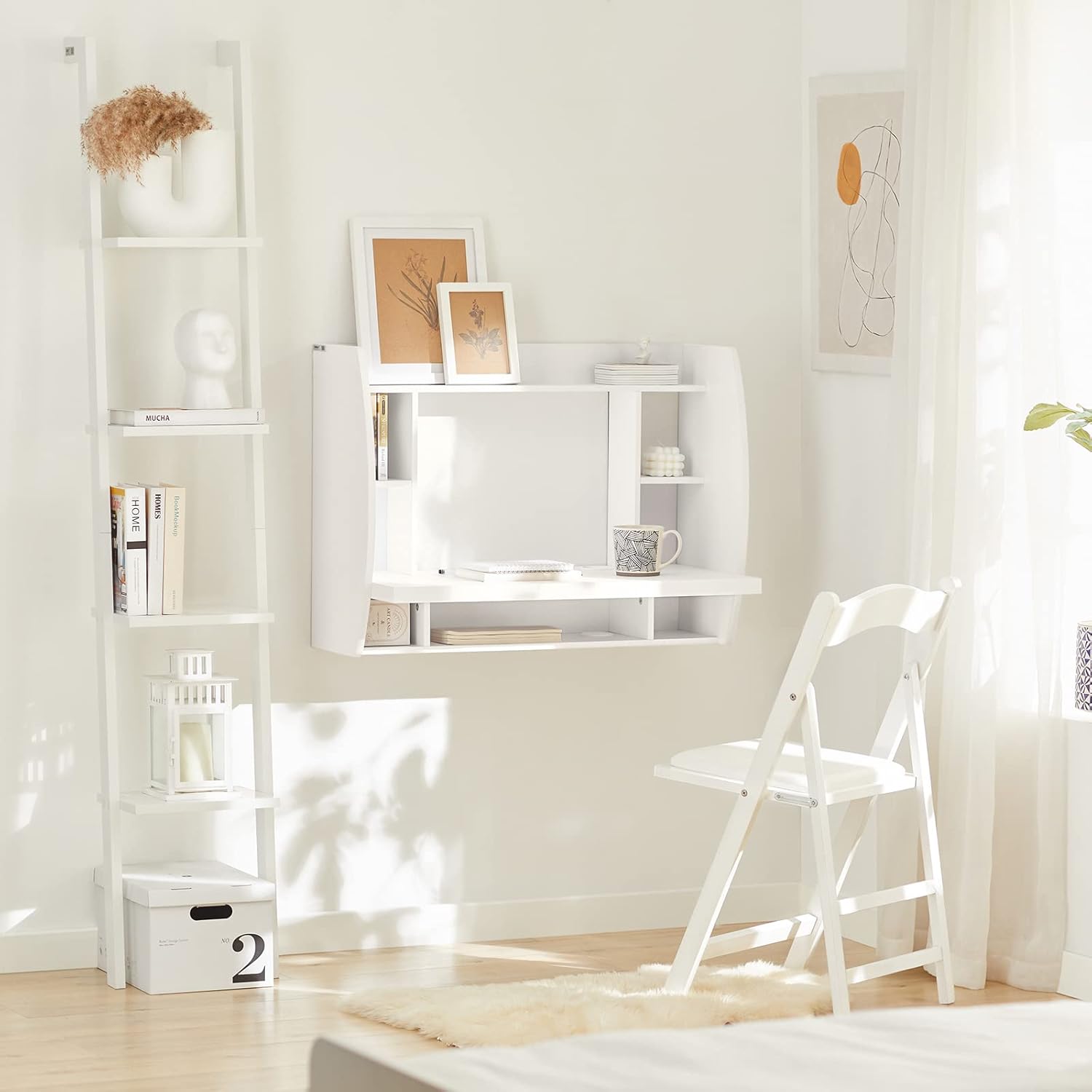 SoBuy Wall-Mounted Desk FWT18-W installed in a room