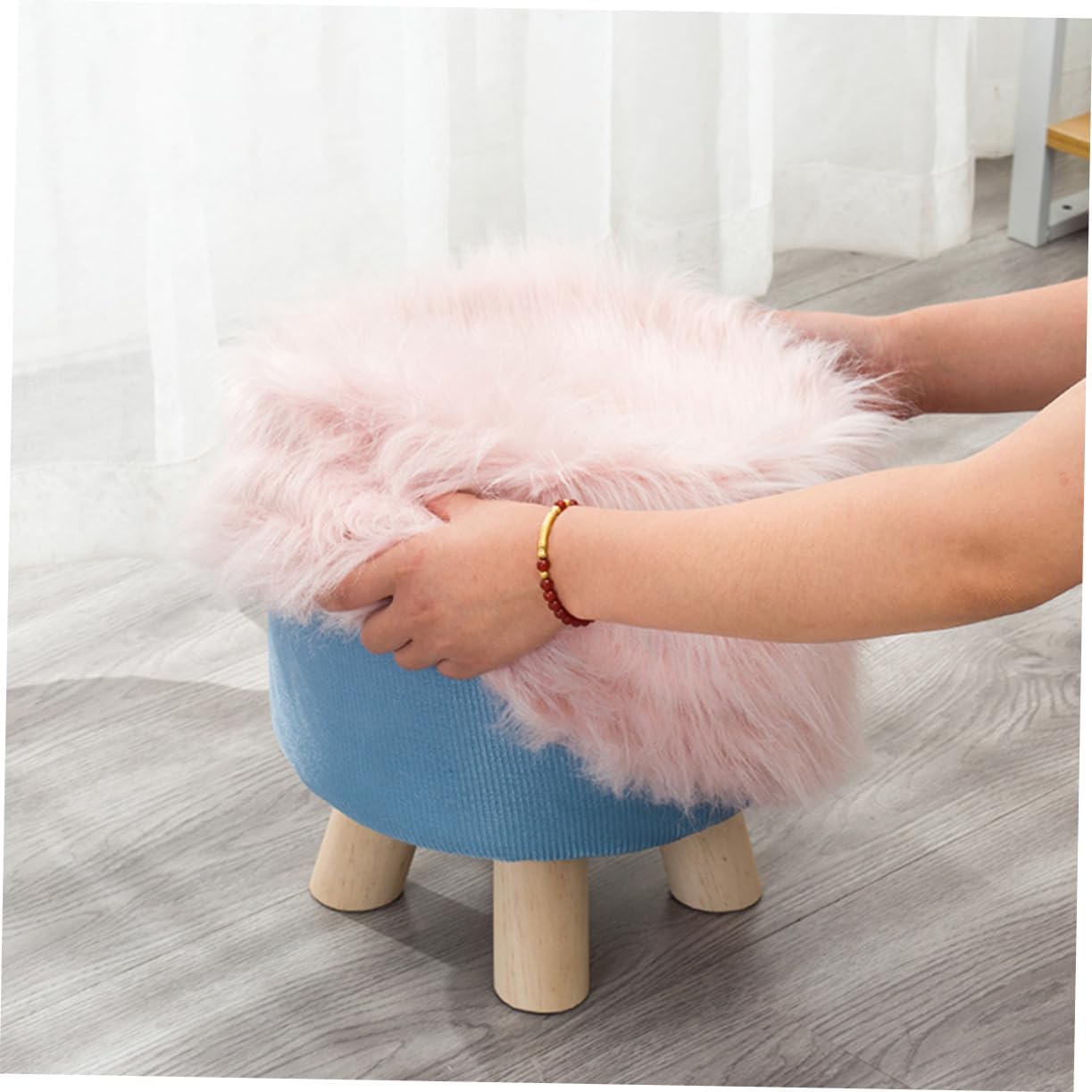 Multi-Purpose Plush Boys and Girls Stool Stool Stable Legs for Home Use Boys and Girls Safety